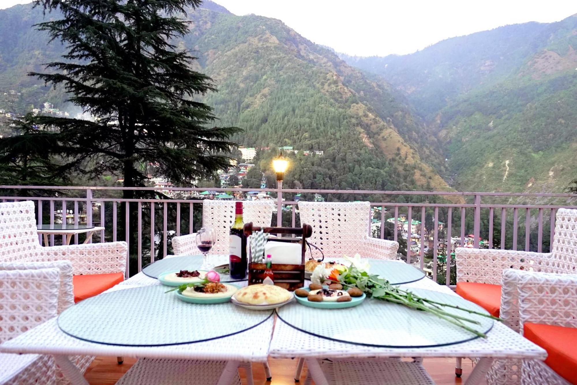 Хостел The Bunksters Mcleodganj, Dharmkot Мак-Леод-Гейндж Экстерьер фото