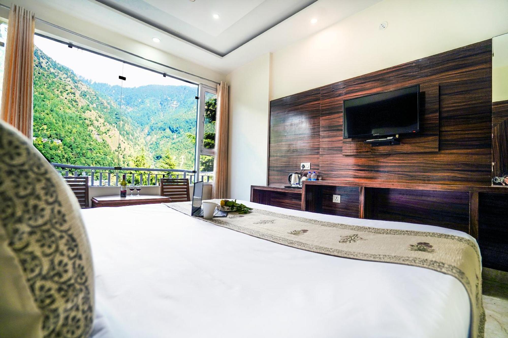 Хостел The Bunksters Mcleodganj, Dharmkot Мак-Леод-Гейндж Экстерьер фото