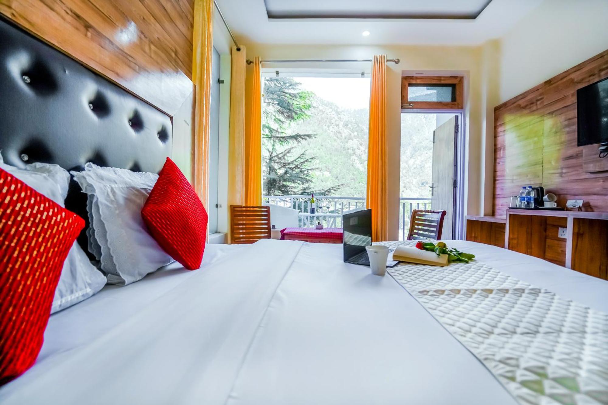 Хостел The Bunksters Mcleodganj, Dharmkot Мак-Леод-Гейндж Экстерьер фото