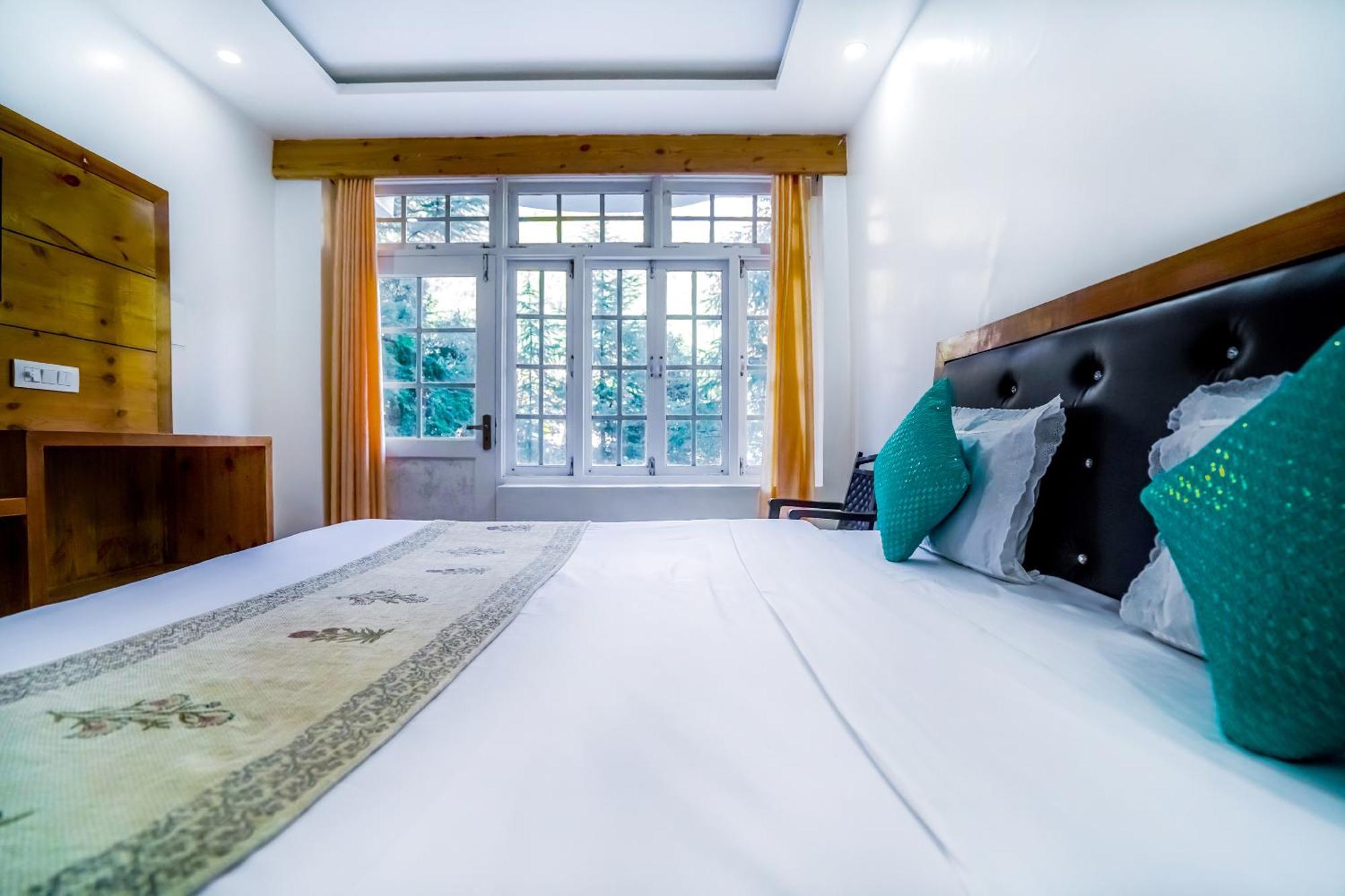 Хостел The Bunksters Mcleodganj, Dharmkot Мак-Леод-Гейндж Экстерьер фото