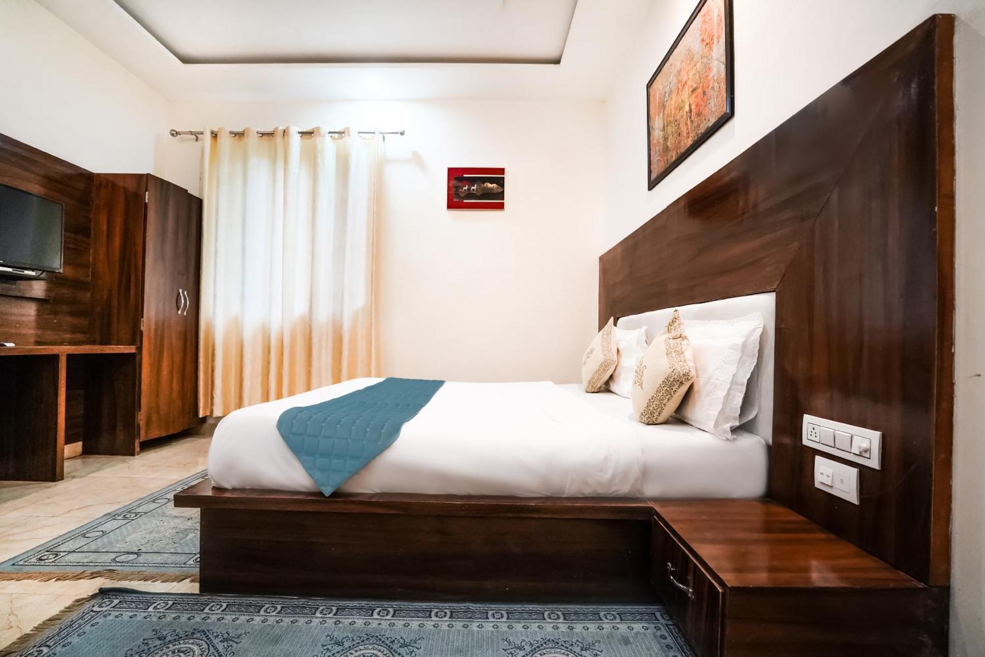 Хостел The Bunksters Mcleodganj, Dharmkot Мак-Леод-Гейндж Экстерьер фото