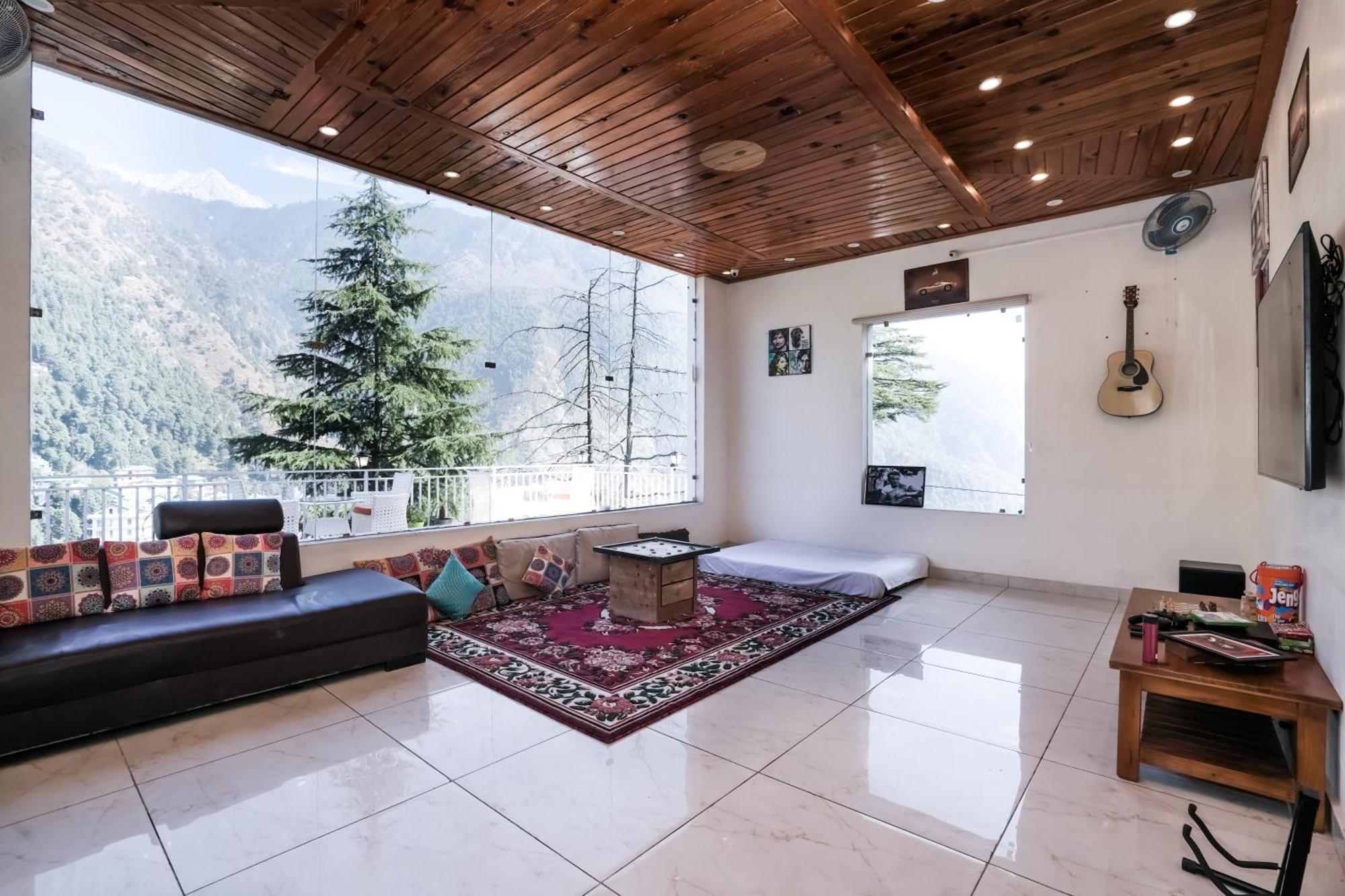 Хостел The Bunksters Mcleodganj, Dharmkot Мак-Леод-Гейндж Экстерьер фото