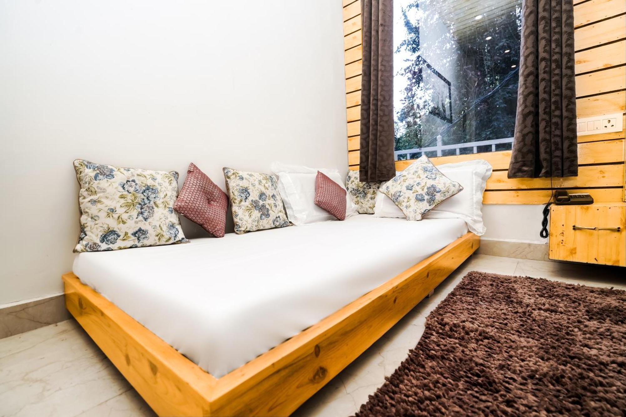 Хостел The Bunksters Mcleodganj, Dharmkot Мак-Леод-Гейндж Экстерьер фото