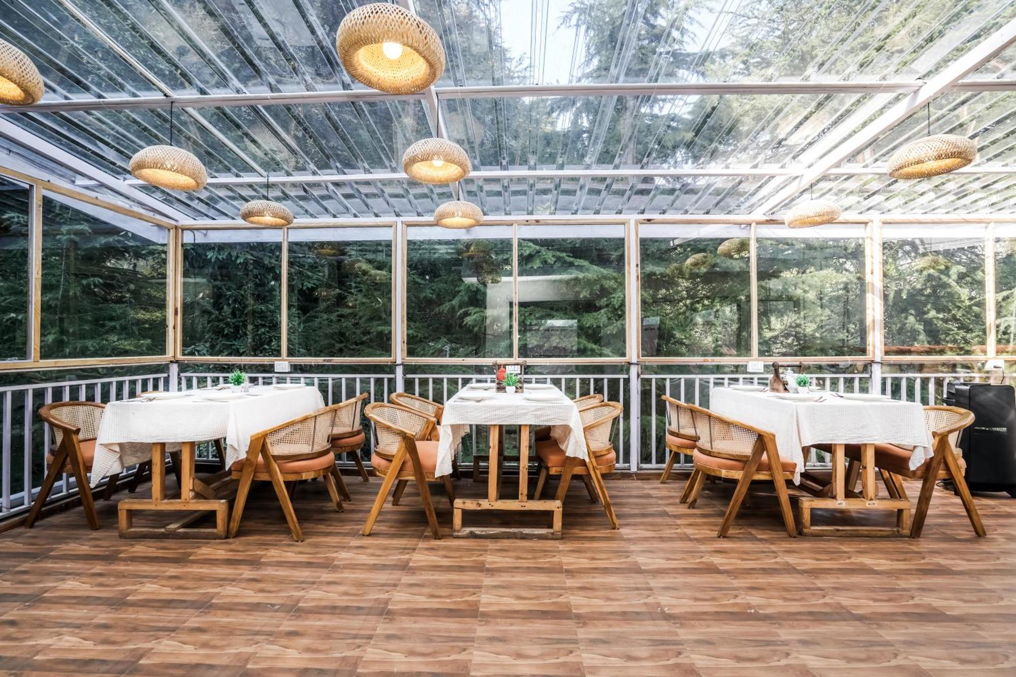 Хостел The Bunksters Mcleodganj, Dharmkot Мак-Леод-Гейндж Экстерьер фото