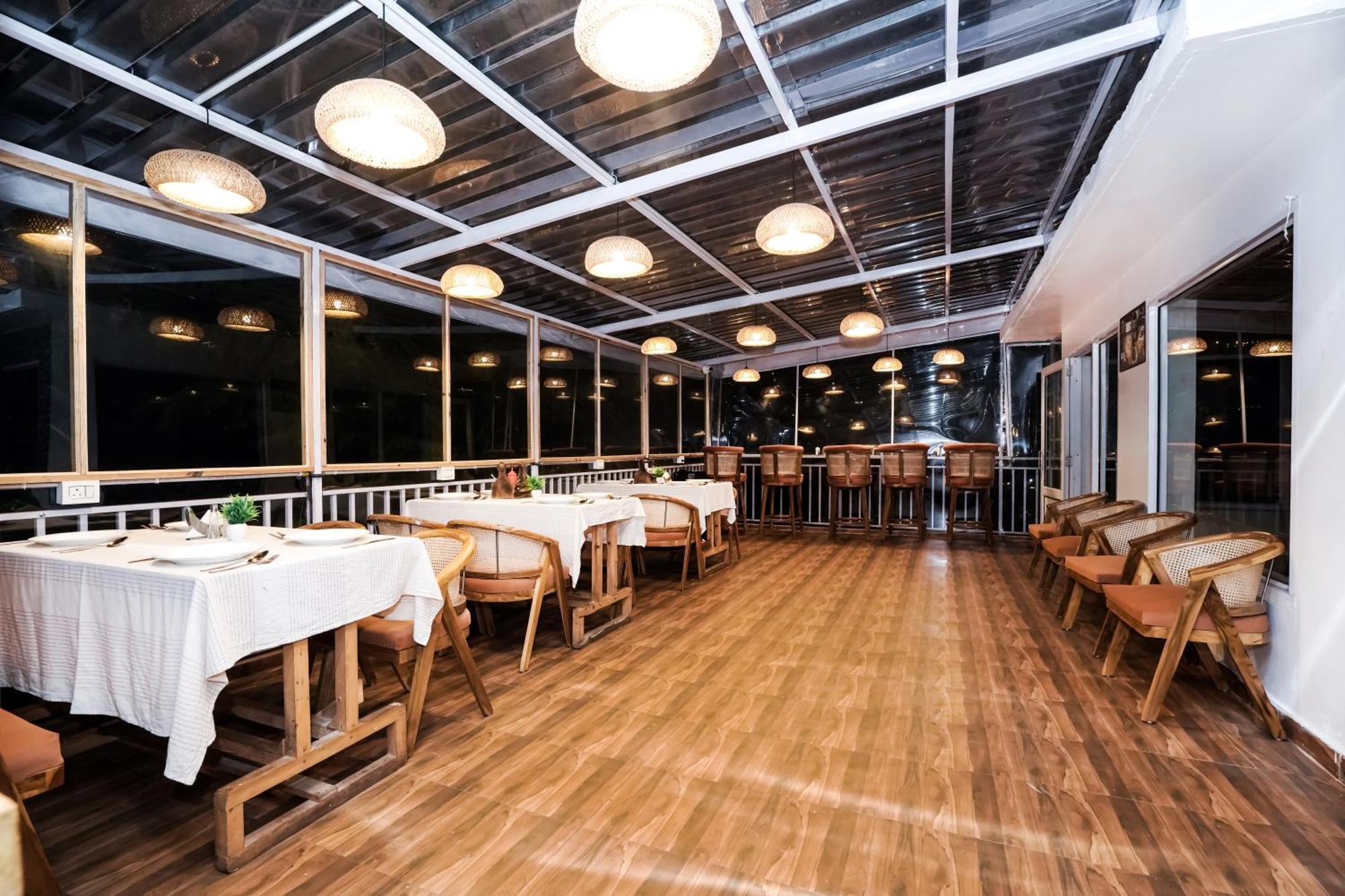 Хостел The Bunksters Mcleodganj, Dharmkot Мак-Леод-Гейндж Экстерьер фото
