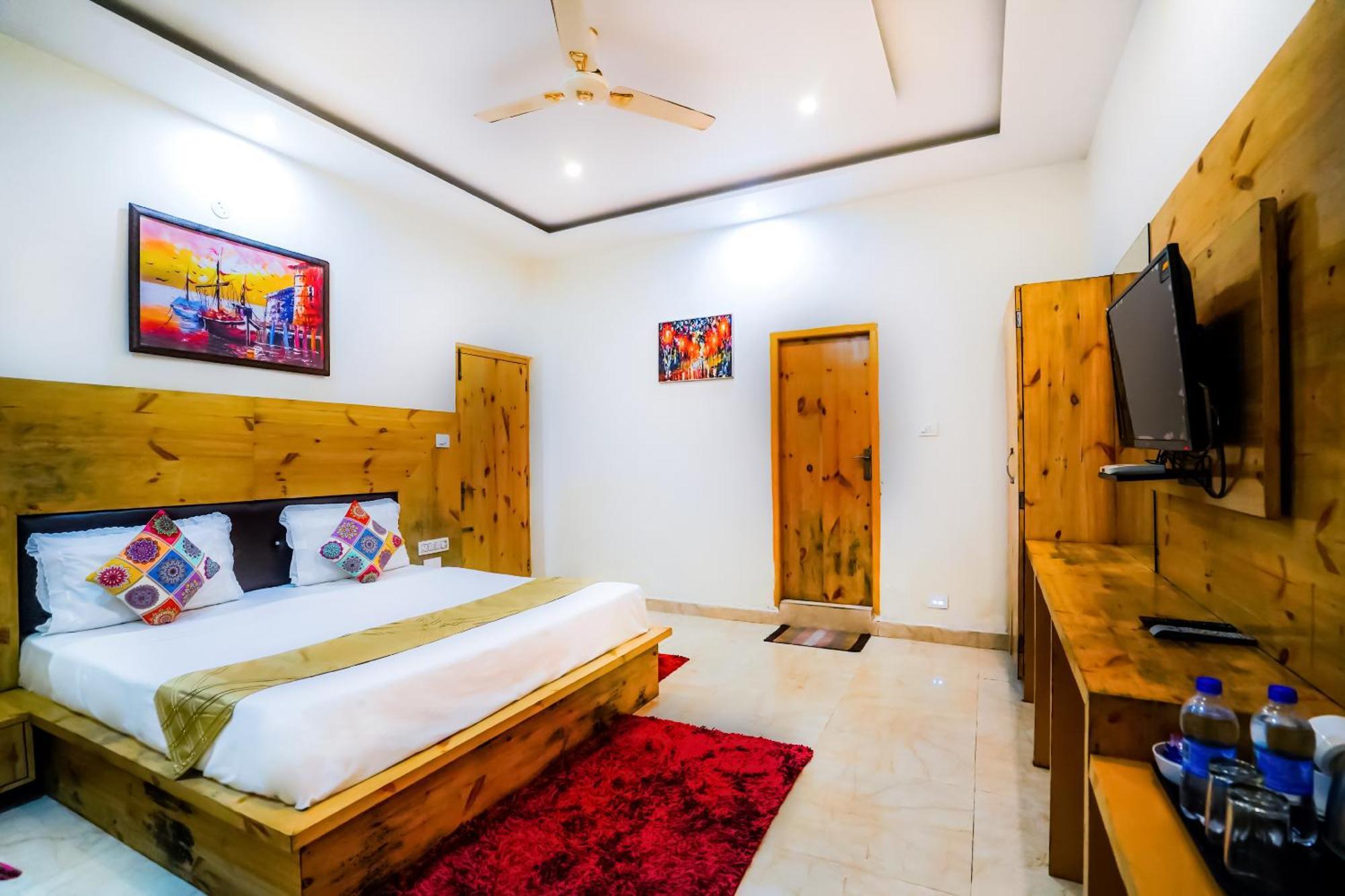 Хостел The Bunksters Mcleodganj, Dharmkot Мак-Леод-Гейндж Экстерьер фото